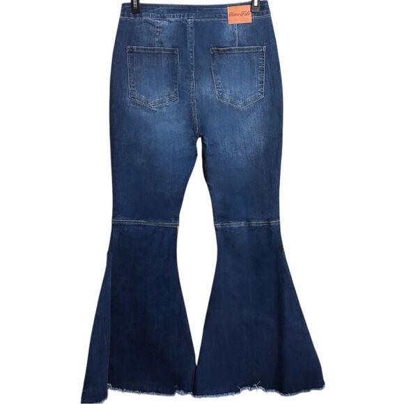 Dark Wash Distressed Knee Flare Jeans | High Rise Stretch | Raw Hem | NWT | 16 - Picture 9 of 14